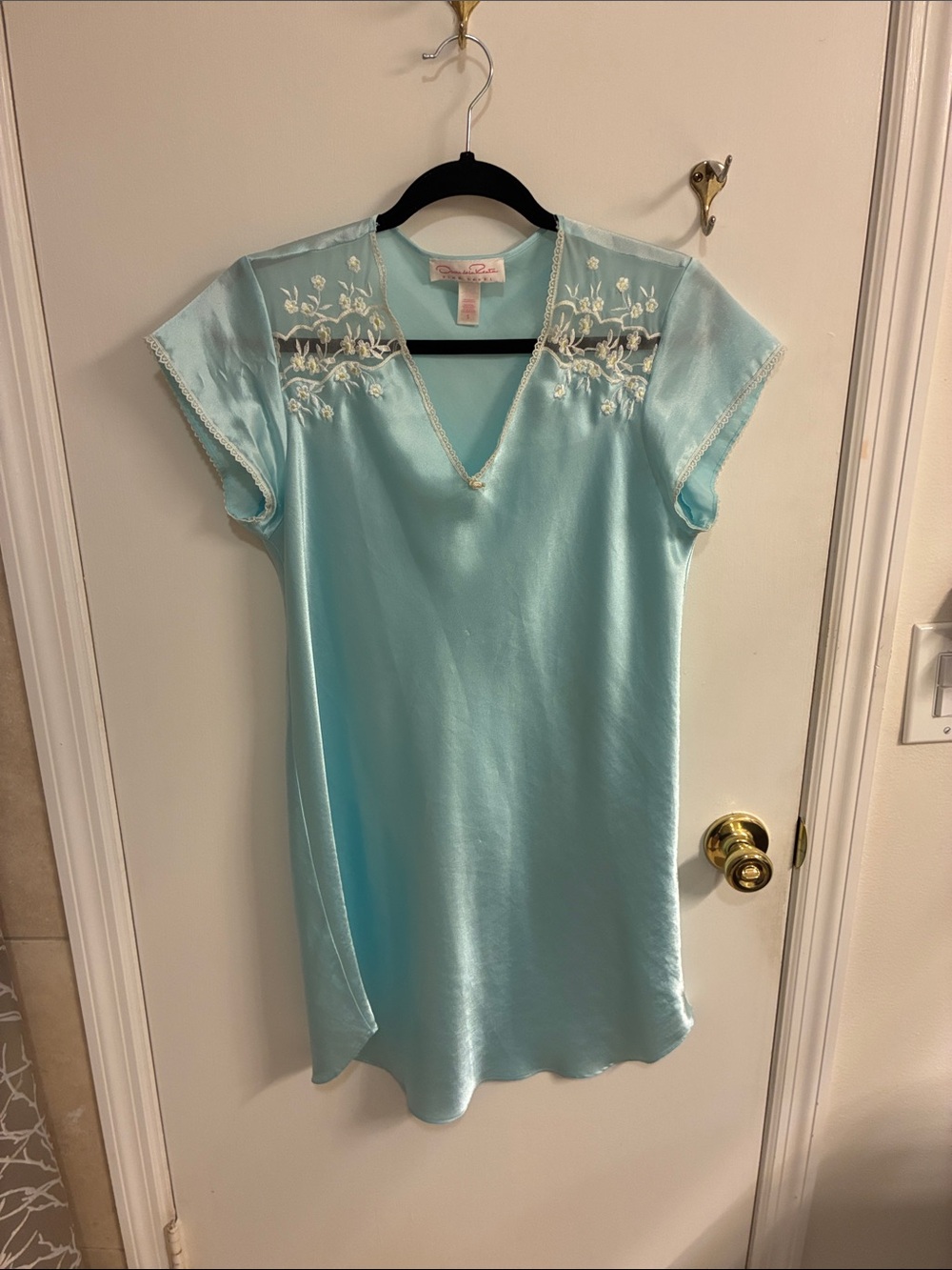 Vintage Oscar de la Renta Nightgown Embroidered details Sz S